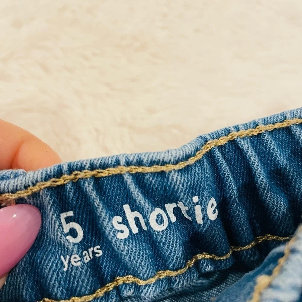 GAP Denim Distressed Raw Hem Toddler Kid’s Shortie Jean Shorts Size 5 Years